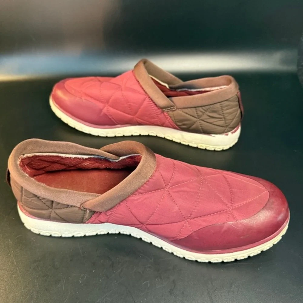 LL Bean Mountain Handy Mocs 511768 Burgundy Quilted‎ Nylon Slip-On Mens 10